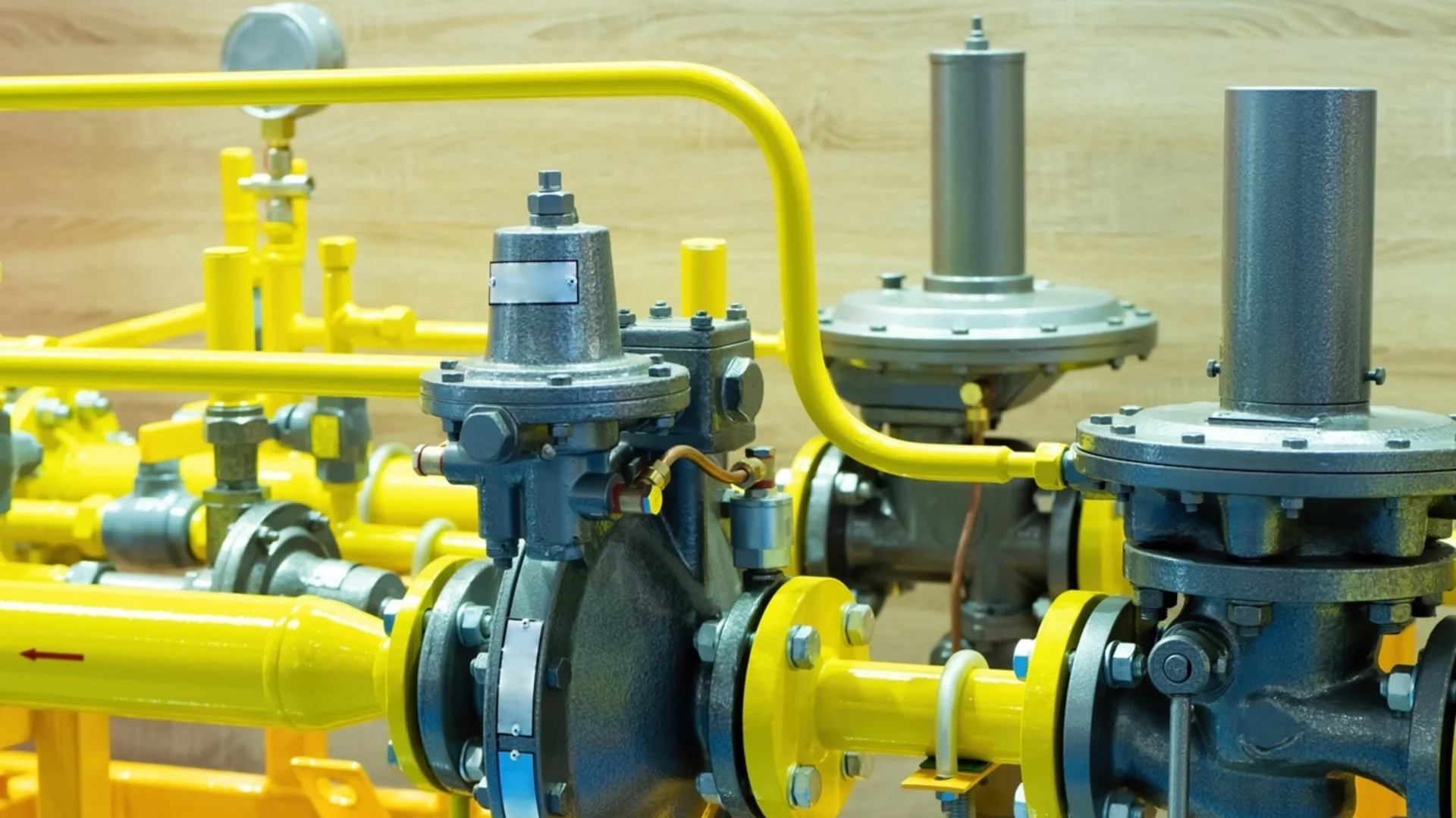 Войната в Иран удари по доставките на петрол и газ 