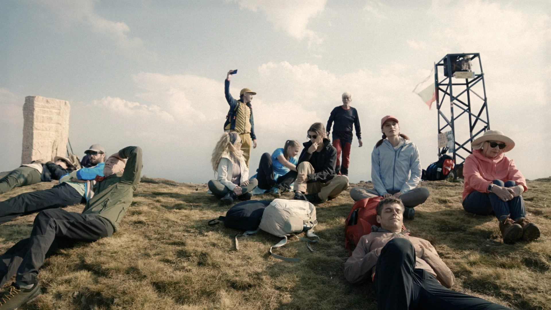 Първи официален трейлър на новия сериал "Ком-Емине" по БНТ1. Ето кога ще гледаме първи епизод (ВИДЕО)