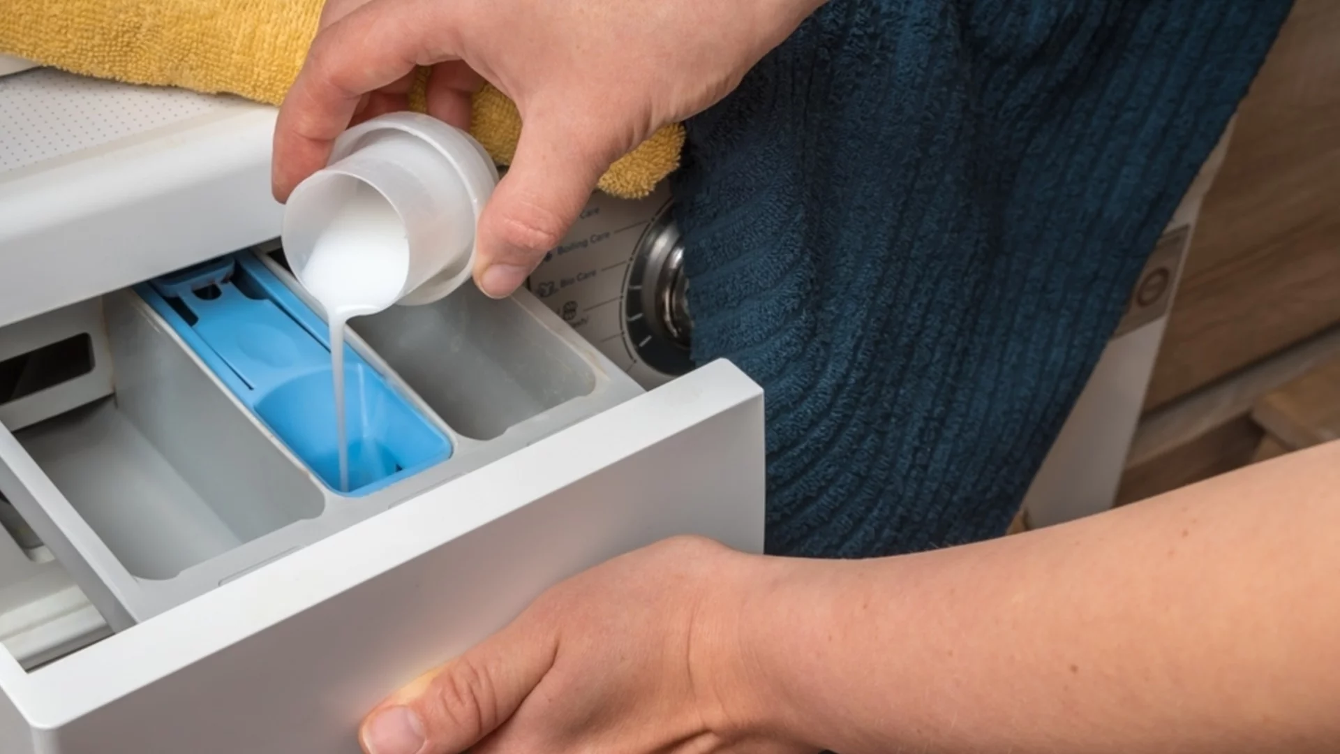 Този детайл на пералнята може да ви спести пари всяко пране - повечето домакини дори не знаят за какво се използва