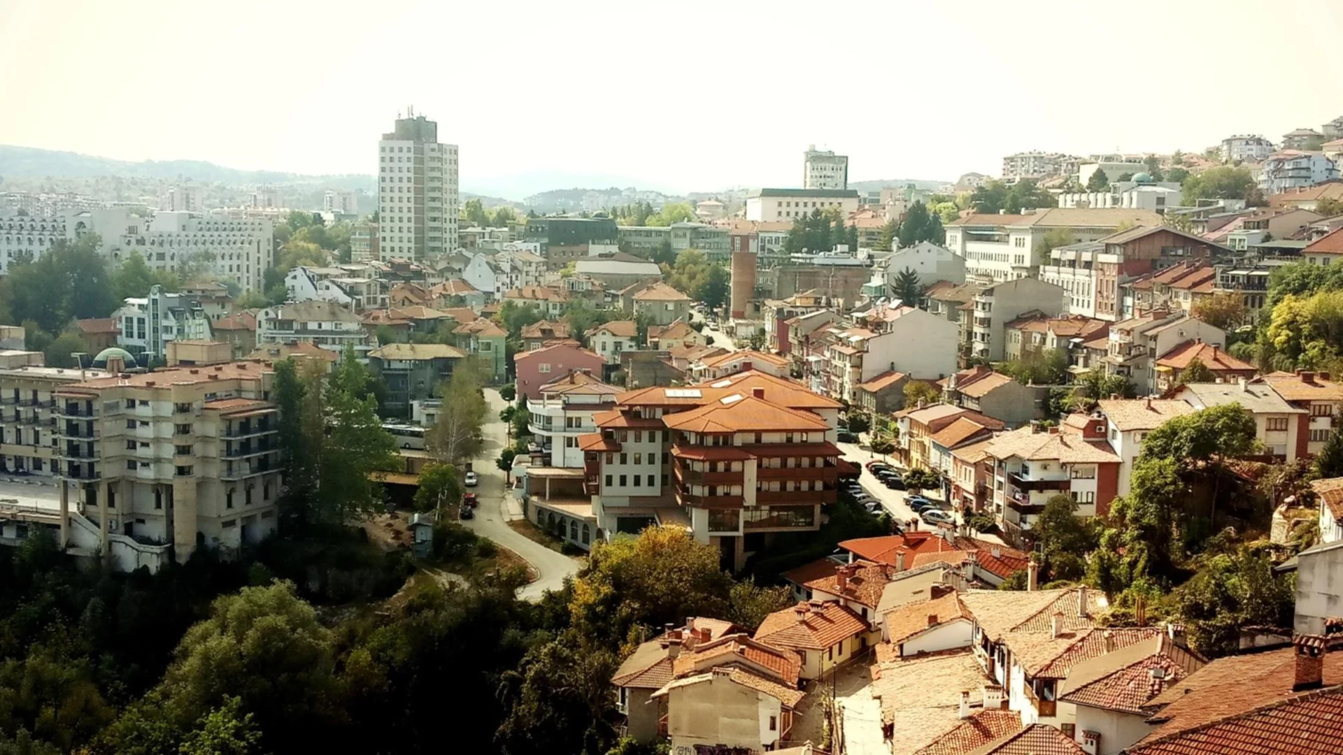 Политическа атака или еко риск: "Кроношпан" поднови дейността си и сагата продължава