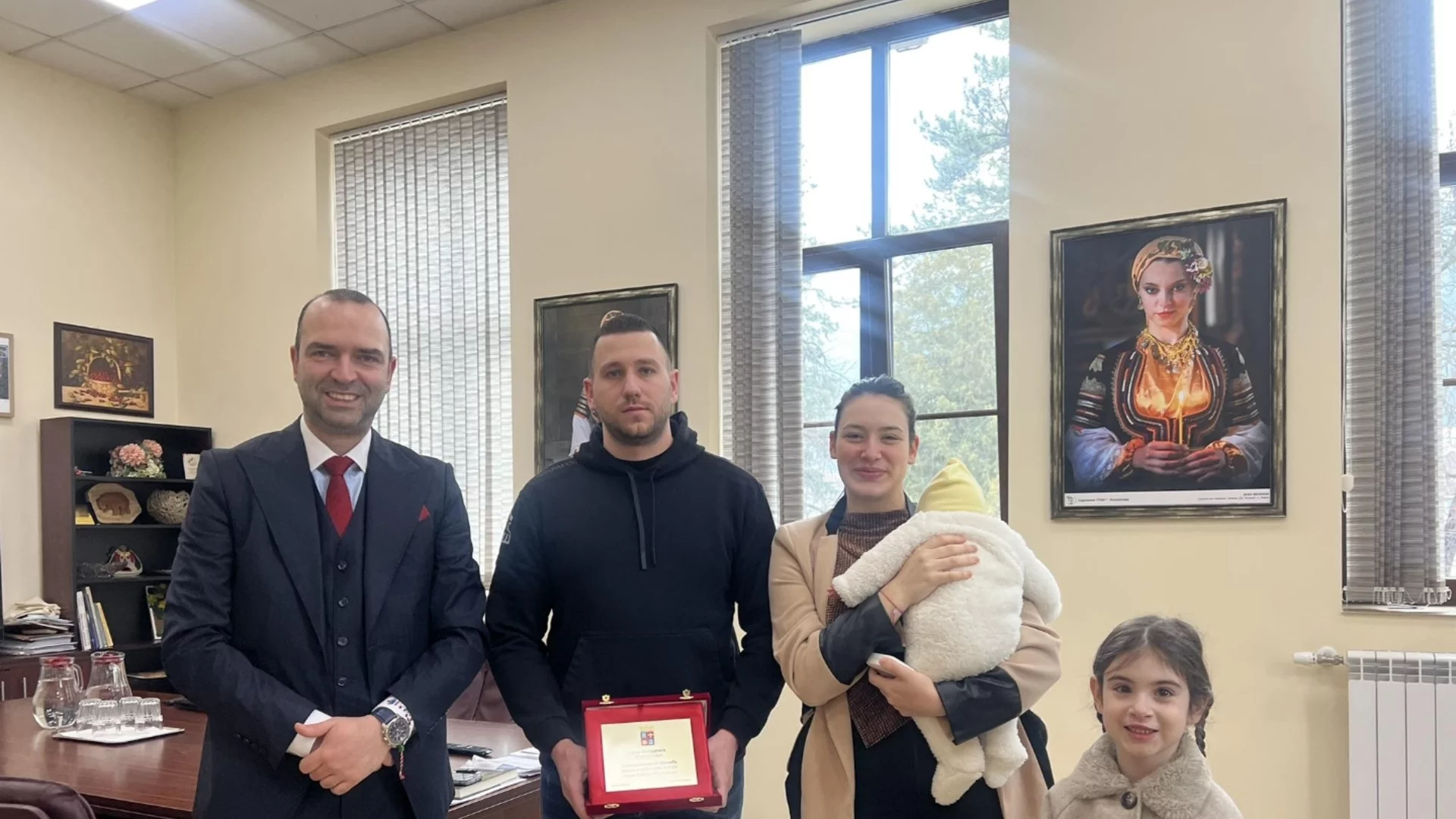 Кметът на Кюстендил награди "Бебе на годината"