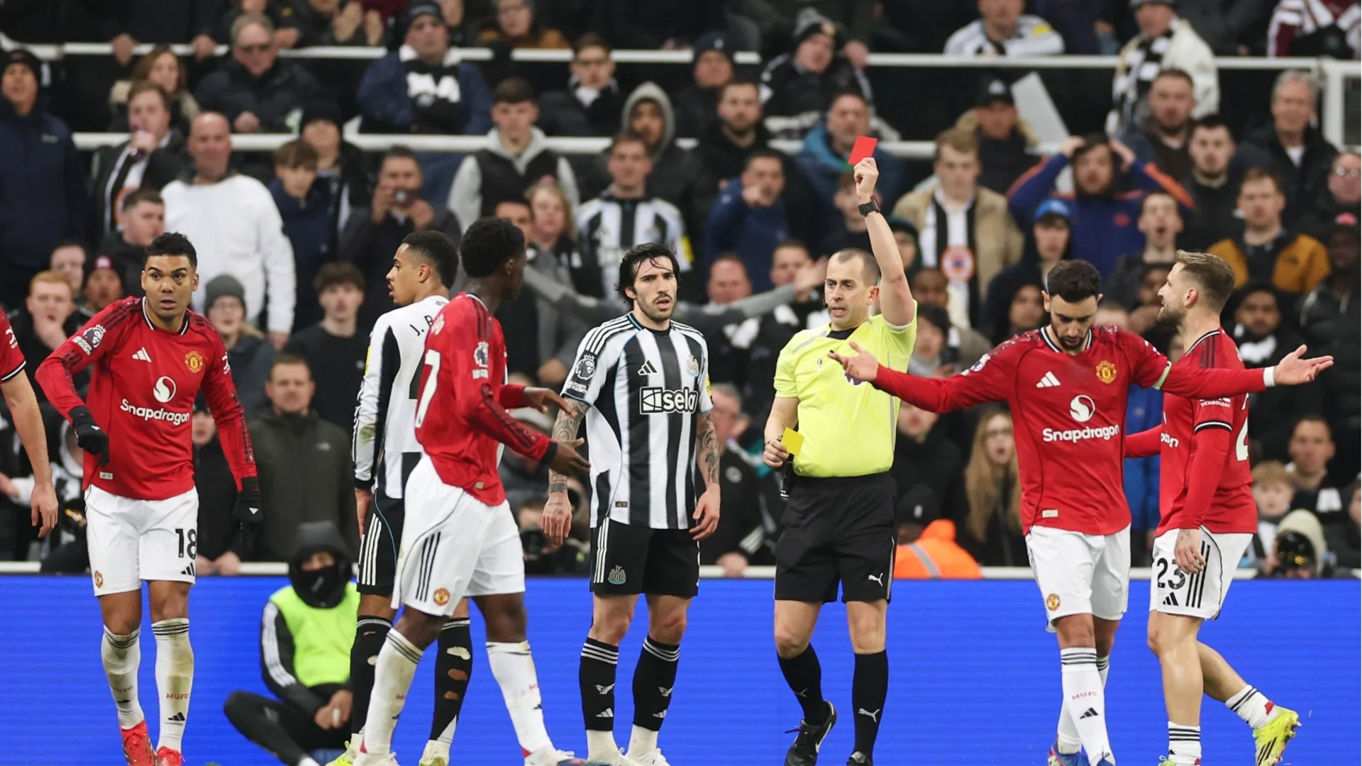 10 "свраки" спряха полета на Юнайтед с гол красавец от "златна резерва"