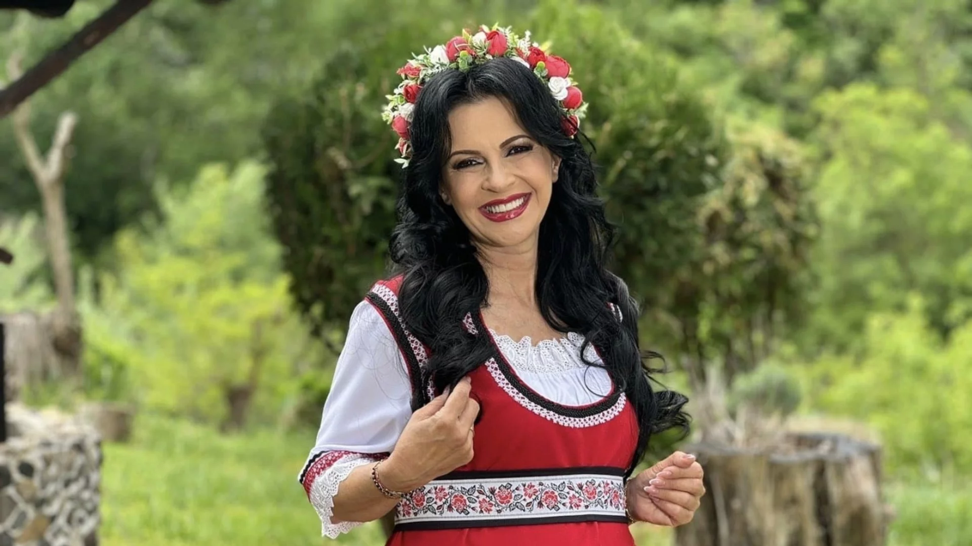 Честито! Народната певица Росица Пейчева стана баба