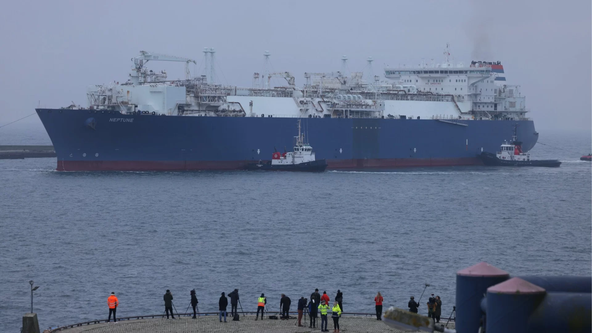 "Енергийните ресурси са скачени съдове": Войната в Близкия изток заплашва с нов скок на цените