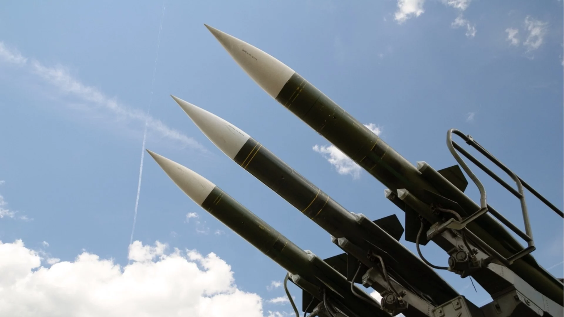 НА ЖИВО: Иран изстреля ракети срещу Турция