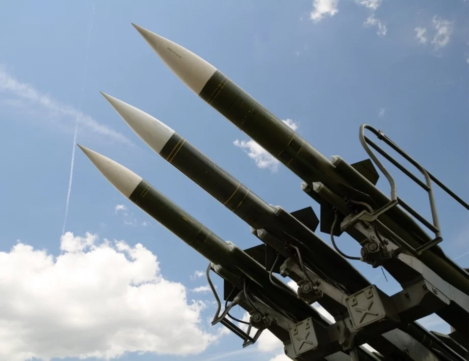 НА ЖИВО: Иран изстреля ракети срещу Турция