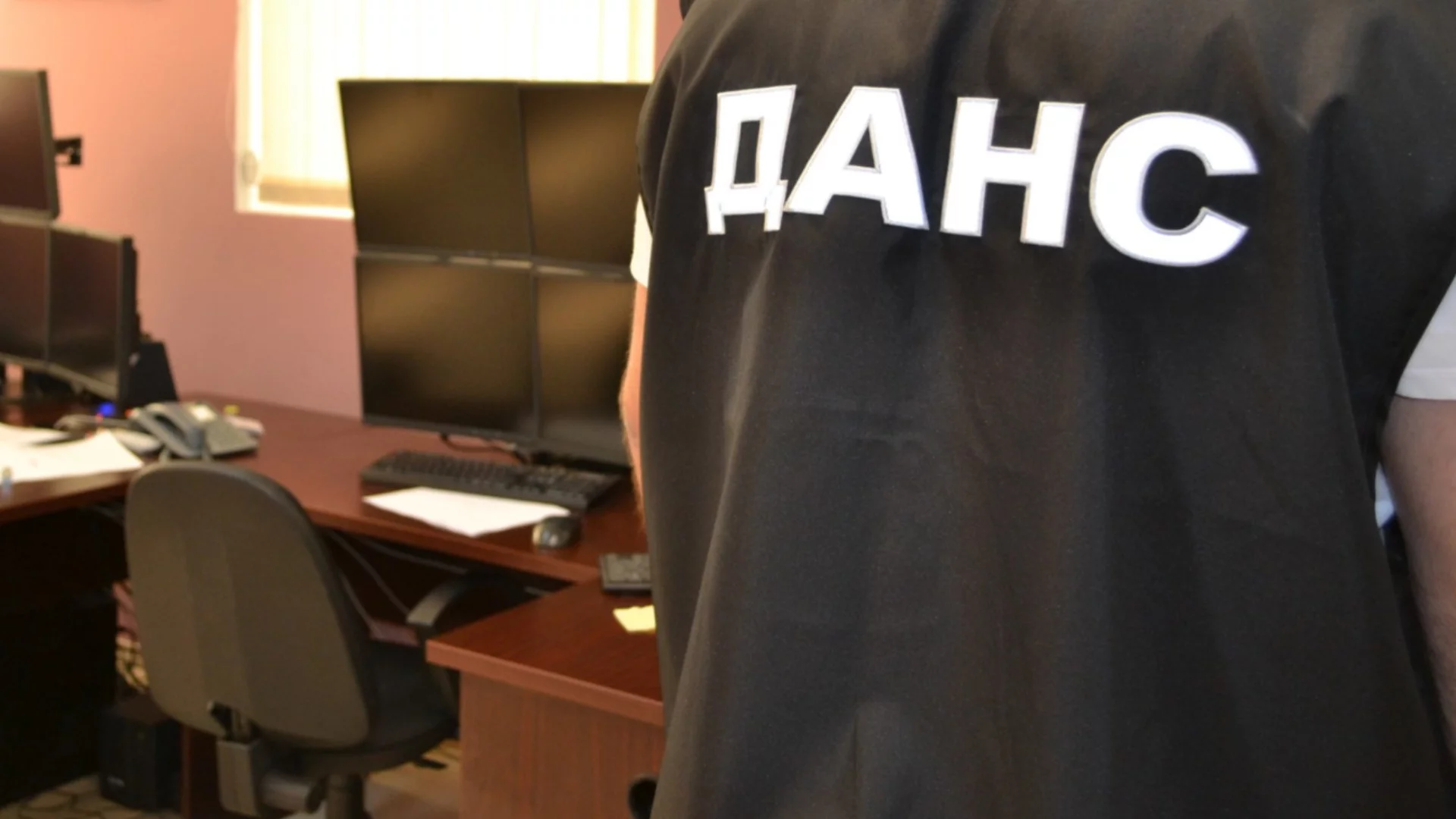 Четене без разбиране за "Петрохан": ДАНС мълчи за сигналите срещу Ивайло Калушев