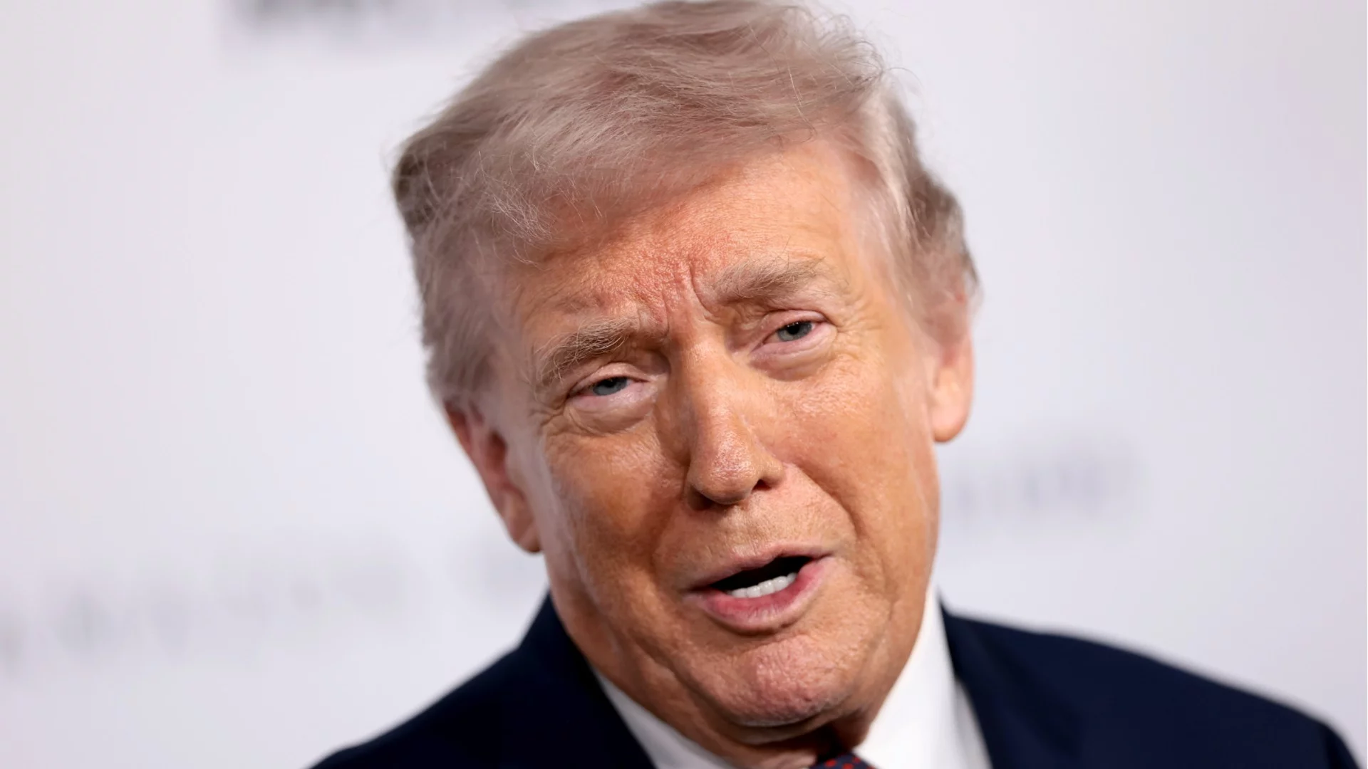 Тръмп: Когато луди хора имат ядрени оръжия, стават лоши неща (ВИДЕО)