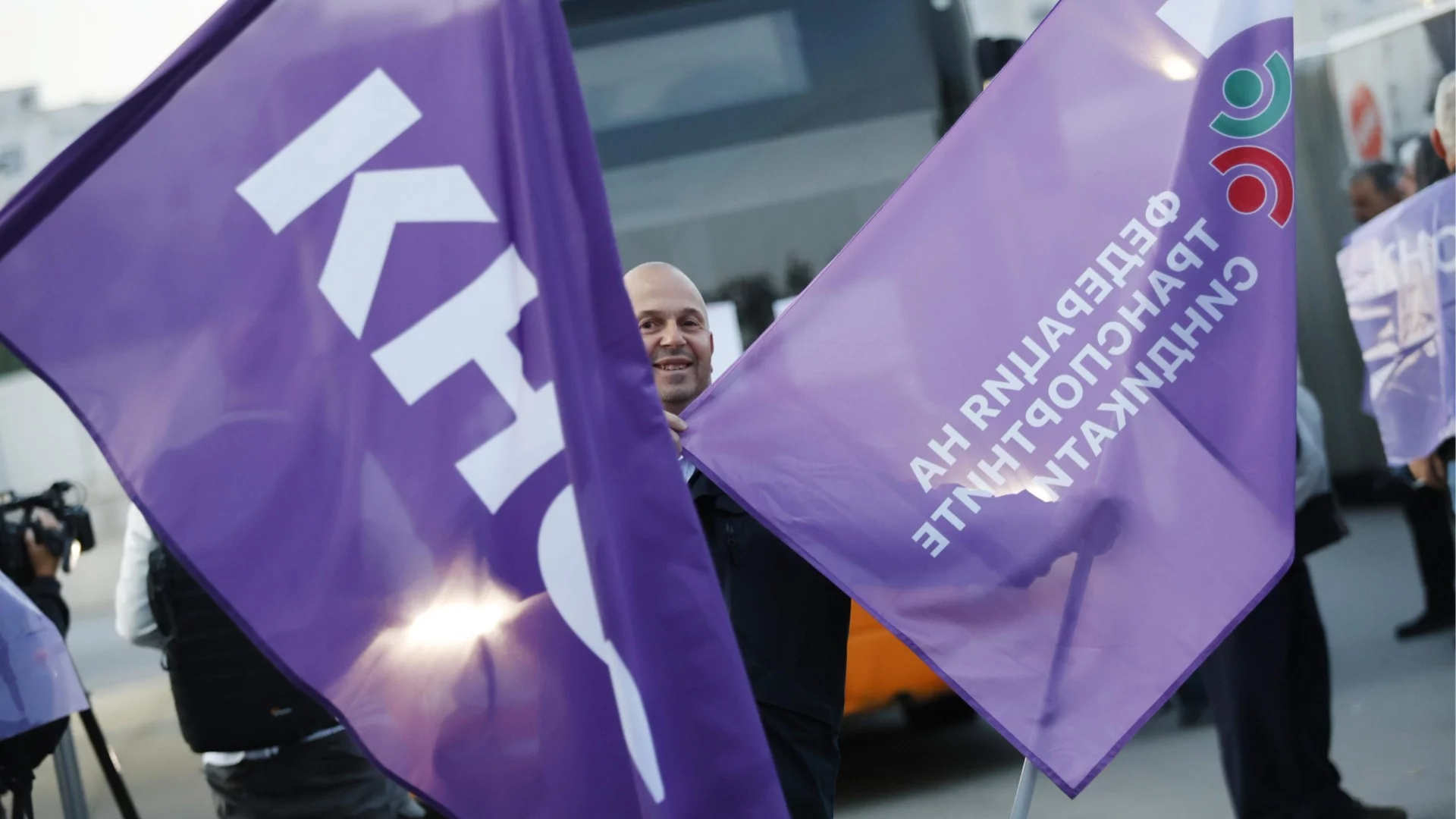 Ставрев притеснен от нова транспортна блокада в София