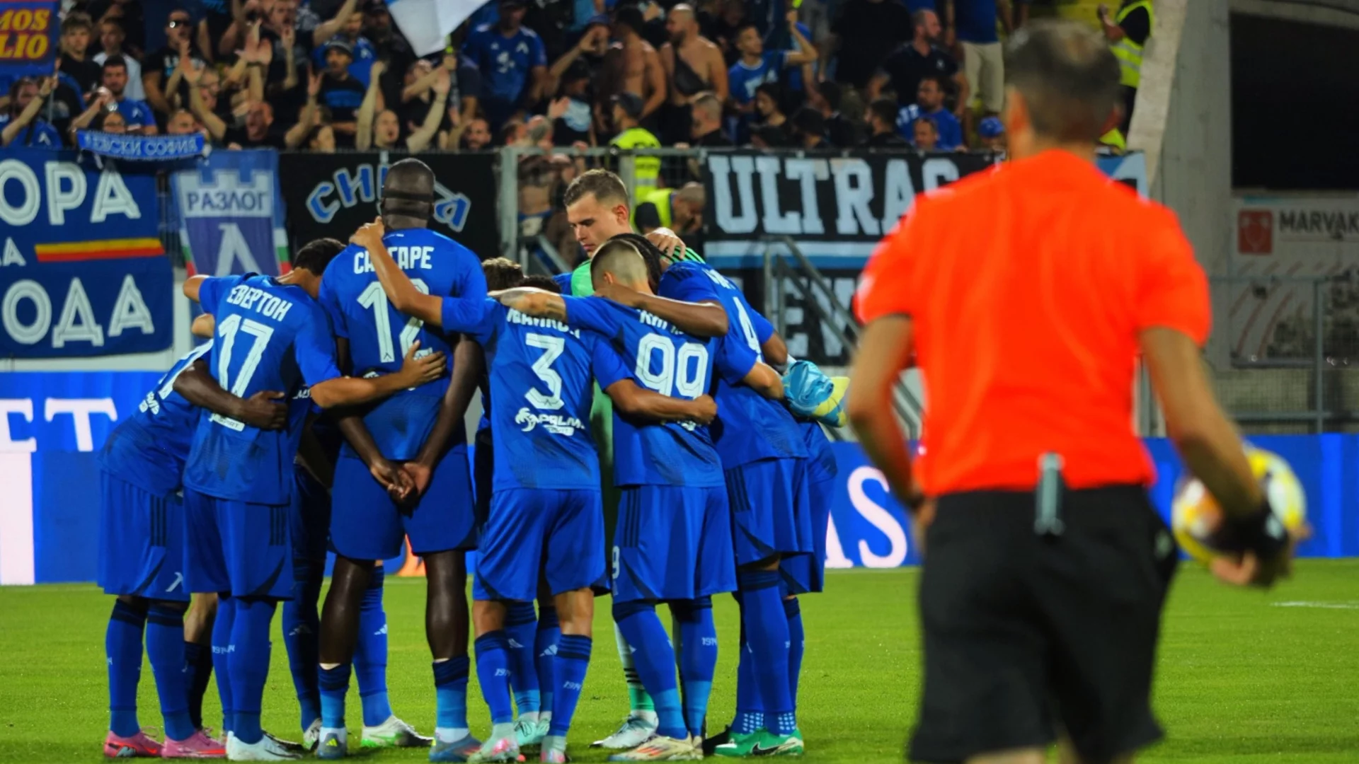 Скаути на елитни френски тимове гледат дуо от Левски в дербито с Лудогорец