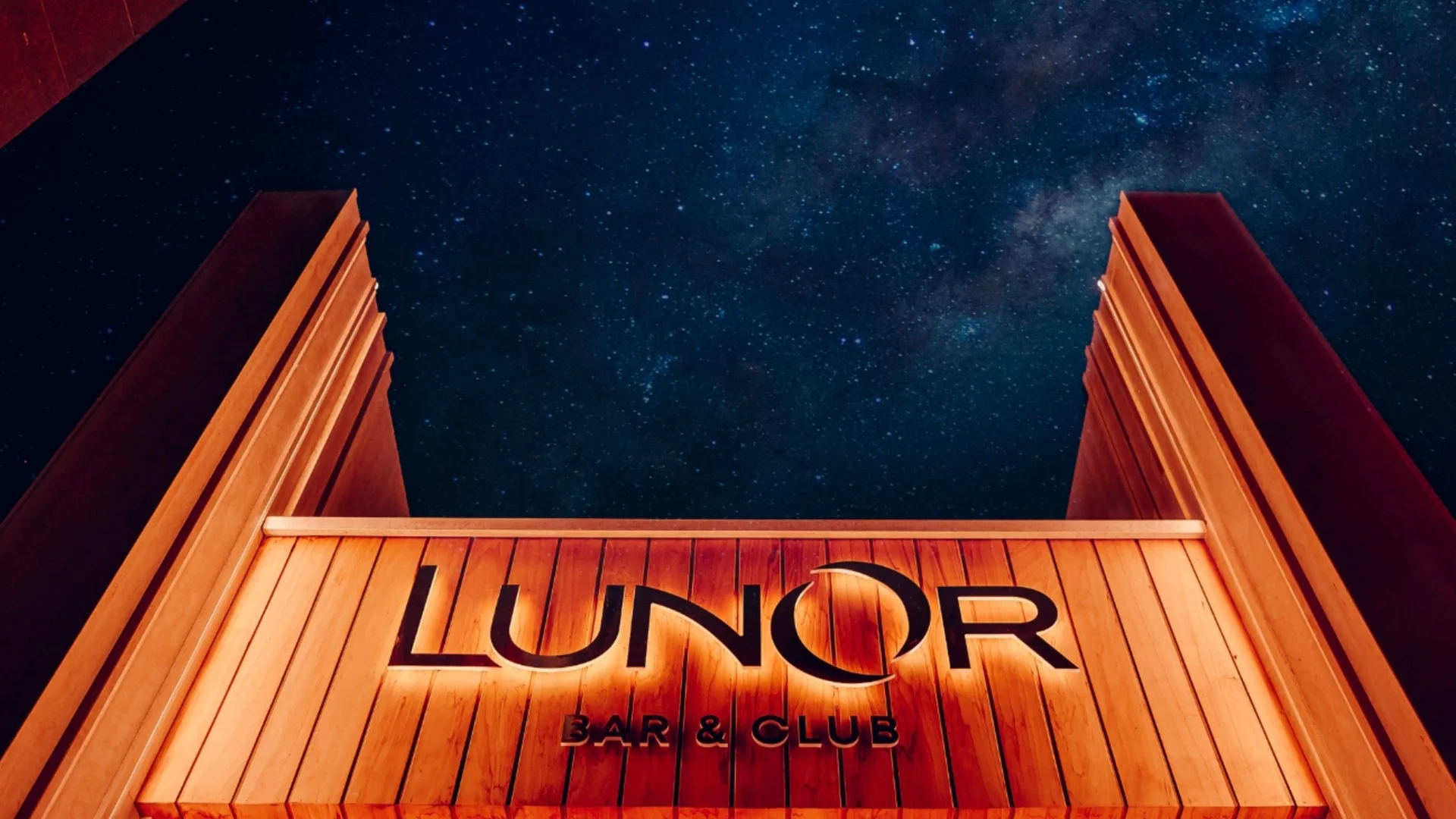 Клуб след работа: как трендът „early night out“ променя начина, по който излизаме