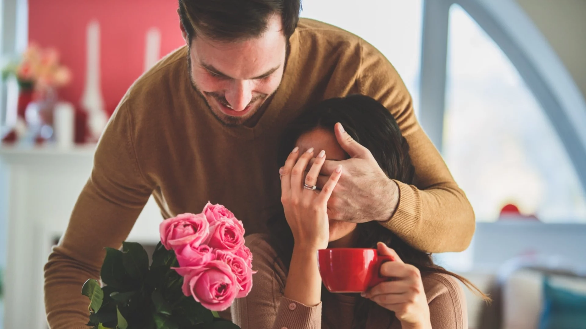 Букет, цвете или саксия - какво е правилно да подарите за 8-ми март