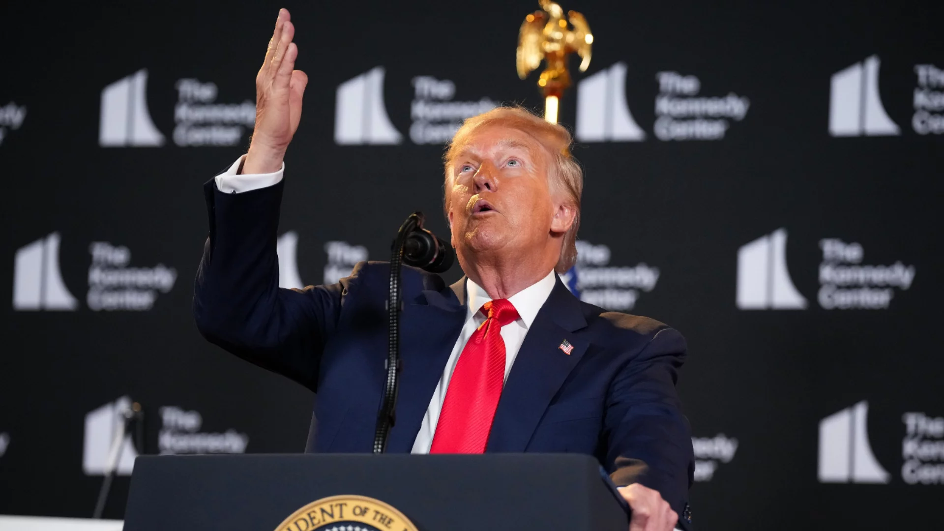 Той кметът на Ню Йорк не може да избере, та ще избира нашия лидер: Ирански зам.-министър се подиграва на Тръмп