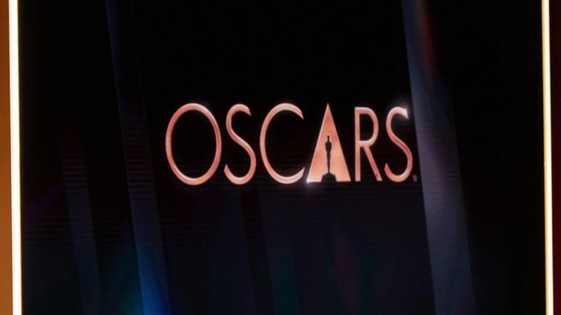 Купища звезди връчват наградите "Оскар": Обявиха нови имена