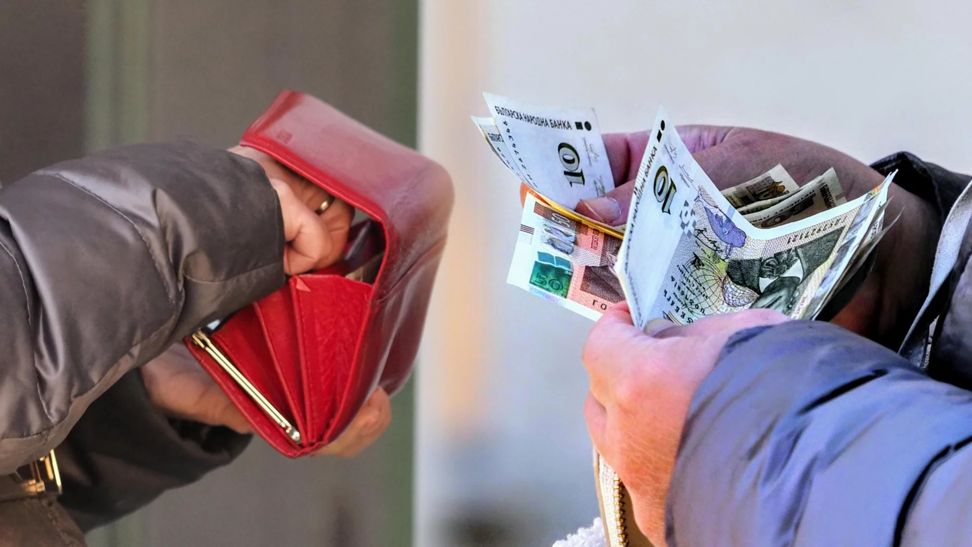 Повече пари за пенсии са дадени от ДОО през 2025 г.: Ето колко са