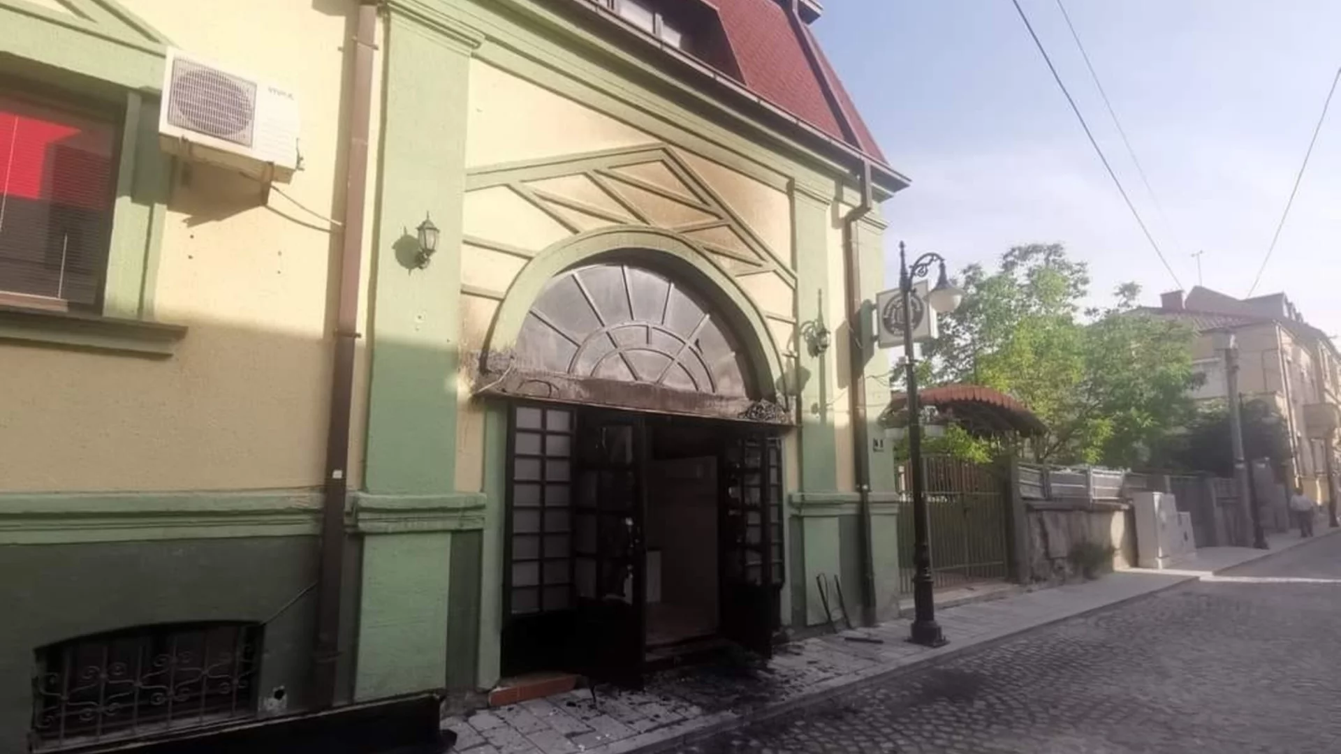 МВнР реагира след "Македония на македонците" по сградата на българския клуб в Битоля (СНИМКА)