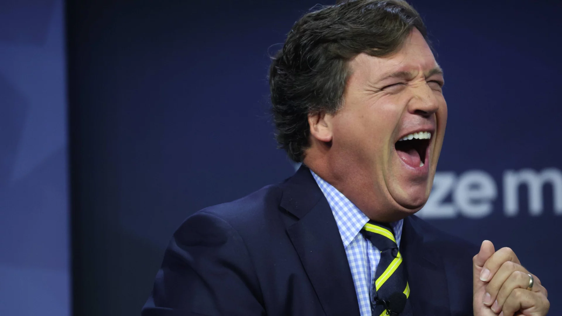 Тръмп "изравни със земята" пропагандиста Тъкър Карлсън