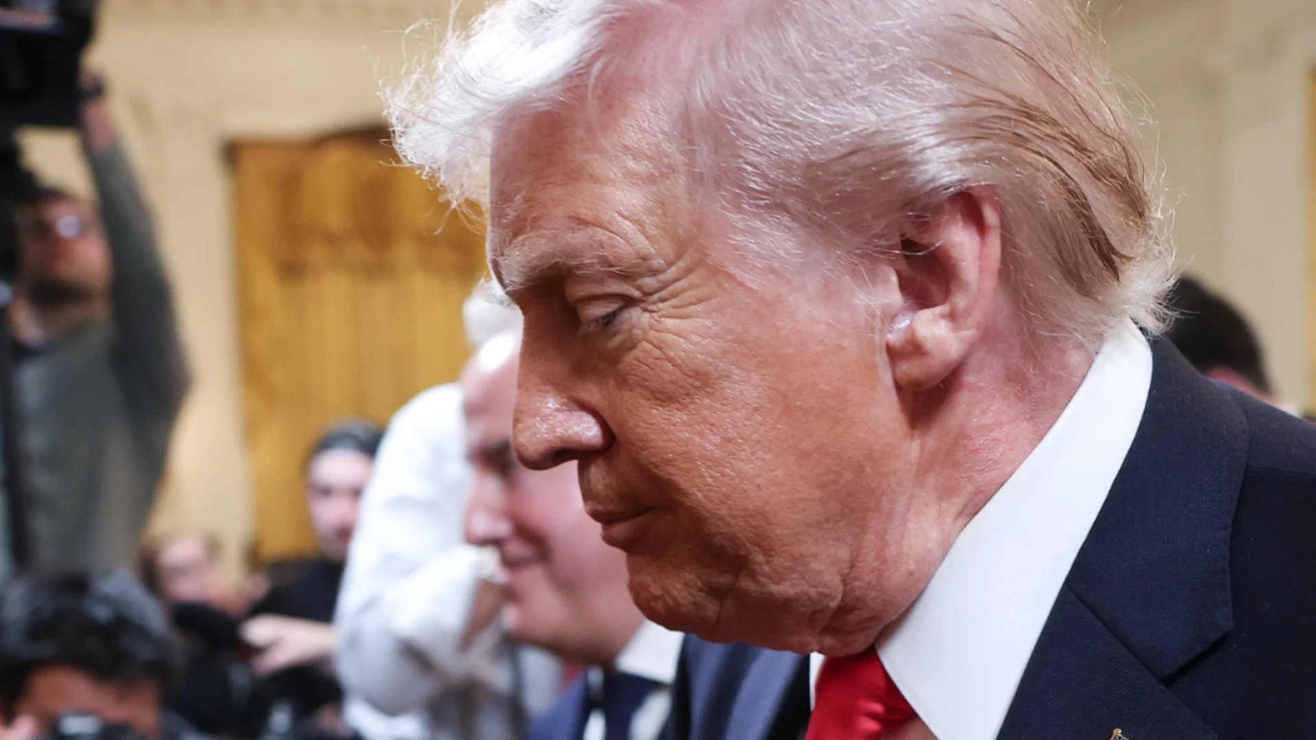 Тръмп: Иран да капитулира, иначе никакво спиране на войната