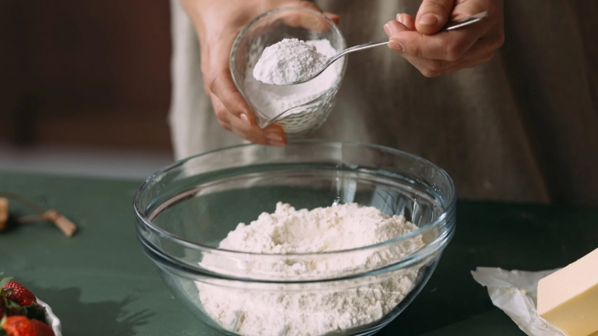 Разваля ли се брашното? Ето как да разберете дали все още е годно!