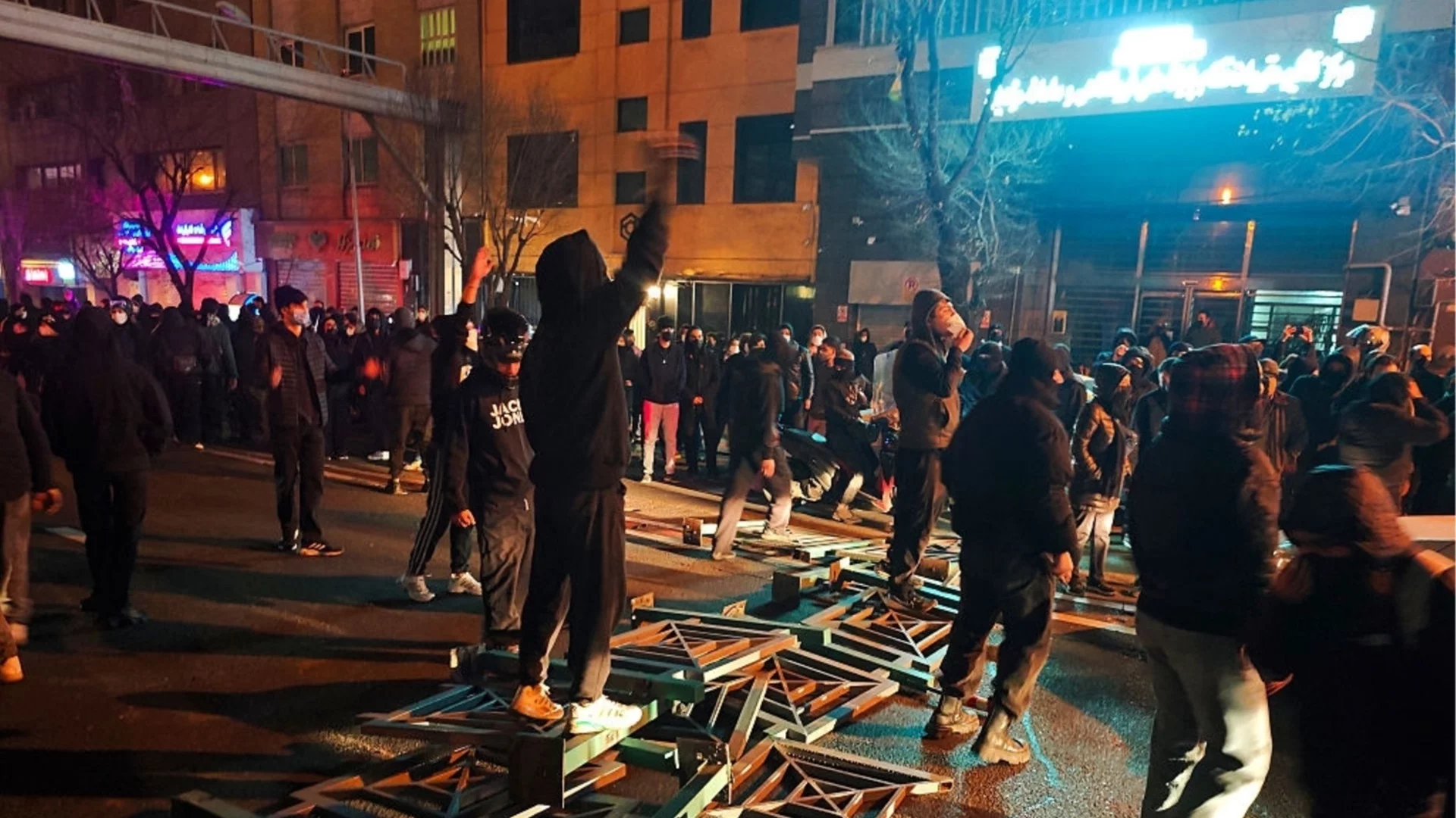 Иранският режим набеляза опозиционна телевизия като "легитимна и приоритетна цел"