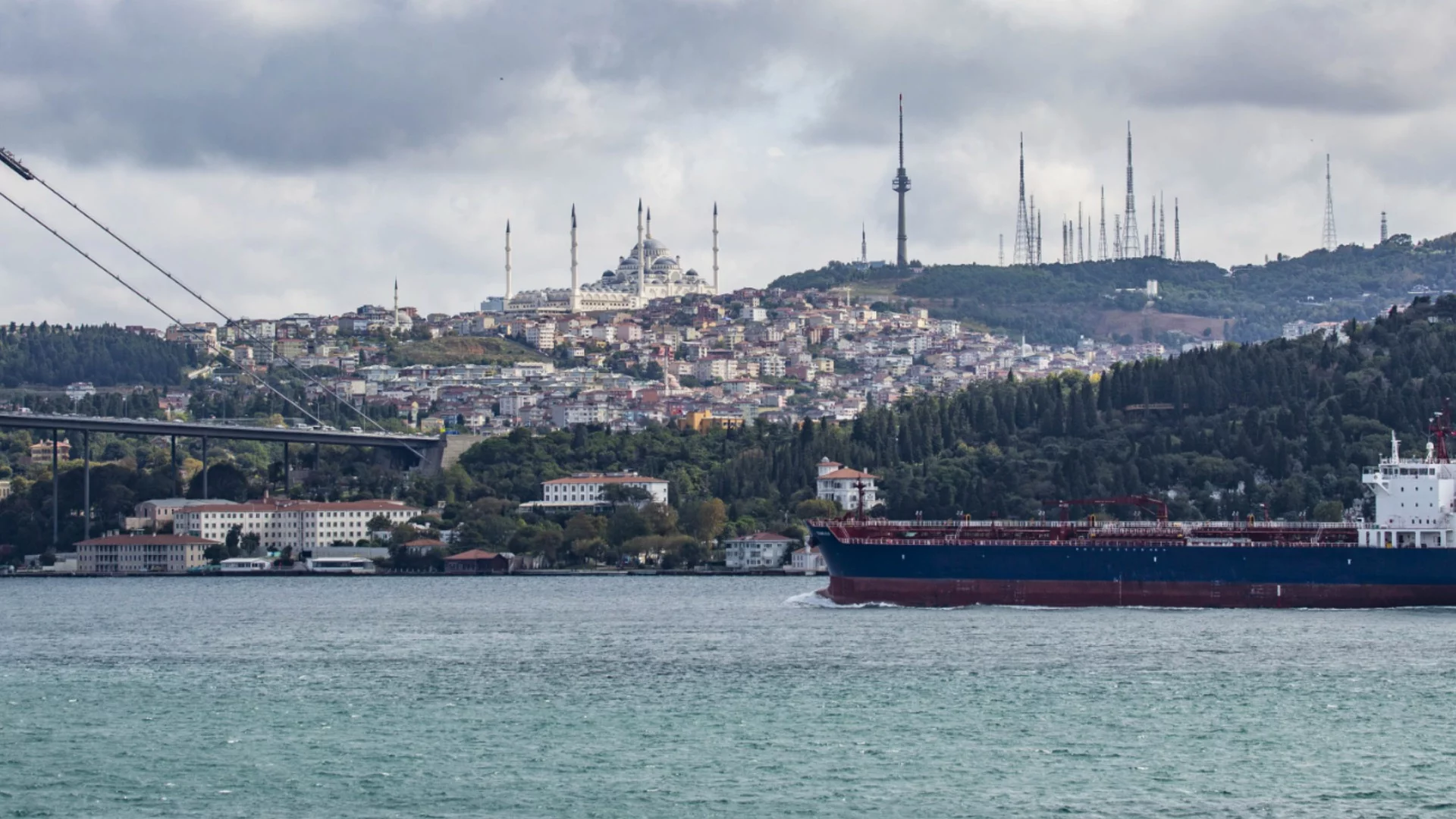 Туркините: Живеят 5 години повече от мъжете си и имат двойно по-ниска заетост