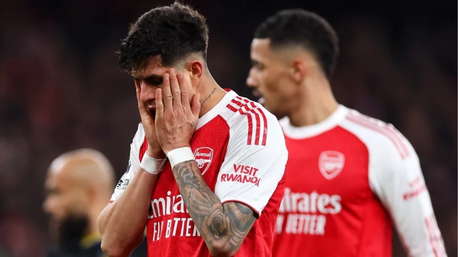 Мултимилионната селекция на Арсенал се измъчи срещу един от най-слабите в Англия