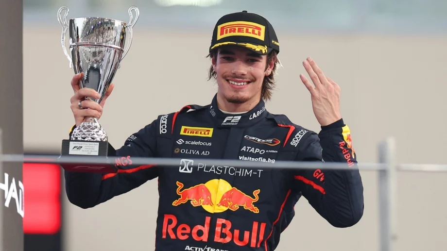 Велико! Всички дишаха прахта на Никола Цолов - историческа първа победа във Формула 2