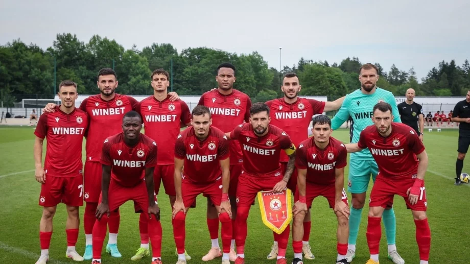 Любимец на "червената" публика започва нов етап от кариерата си, ето къде ще играе