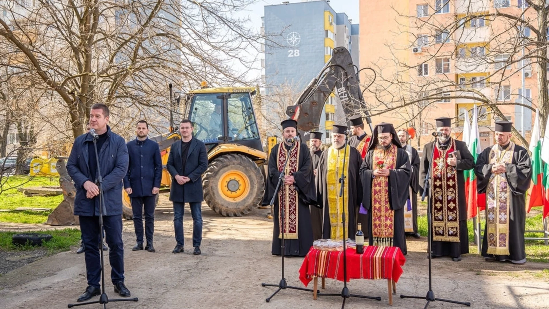 С първа копка започна обновяването на квартал в Стара Загора