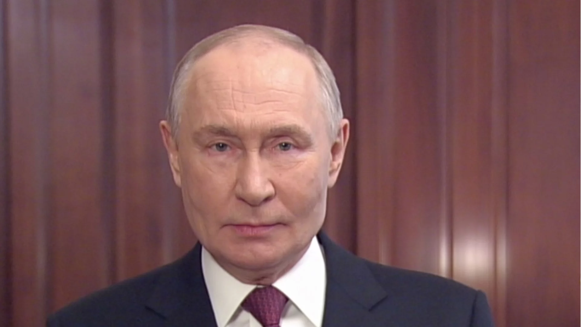 "Да не чакаме да ни затръшнат вратата": Путин поиска спиране на руските доставки на газ за Европа (ВИДЕО)