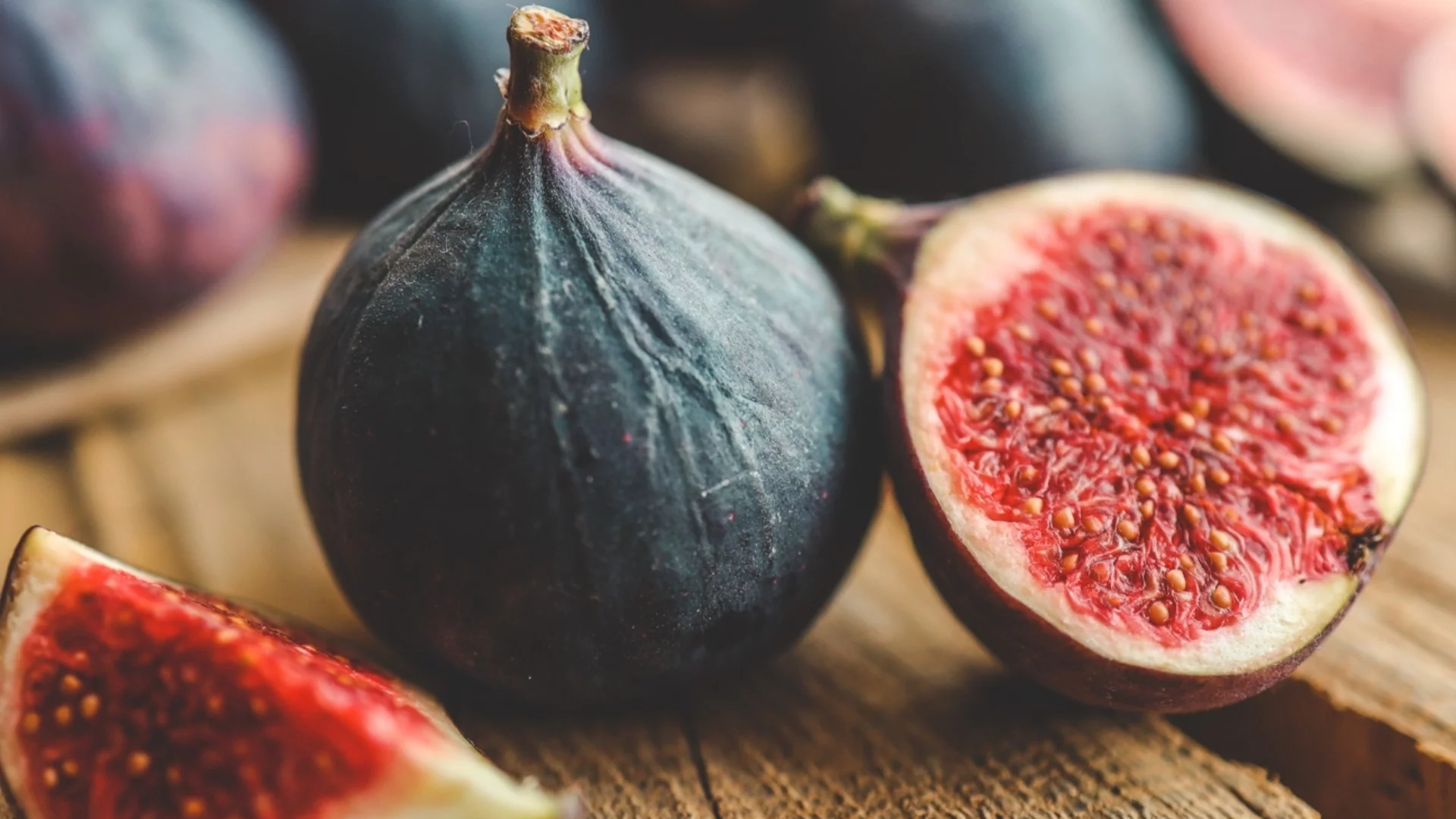 Как да отглеждате смокиново дърво у дома или на открито