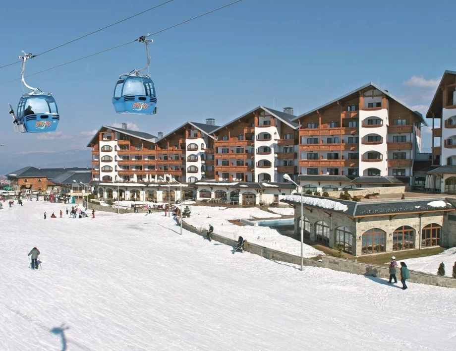 Делюзията "Туристи няма, държавата да плаща"