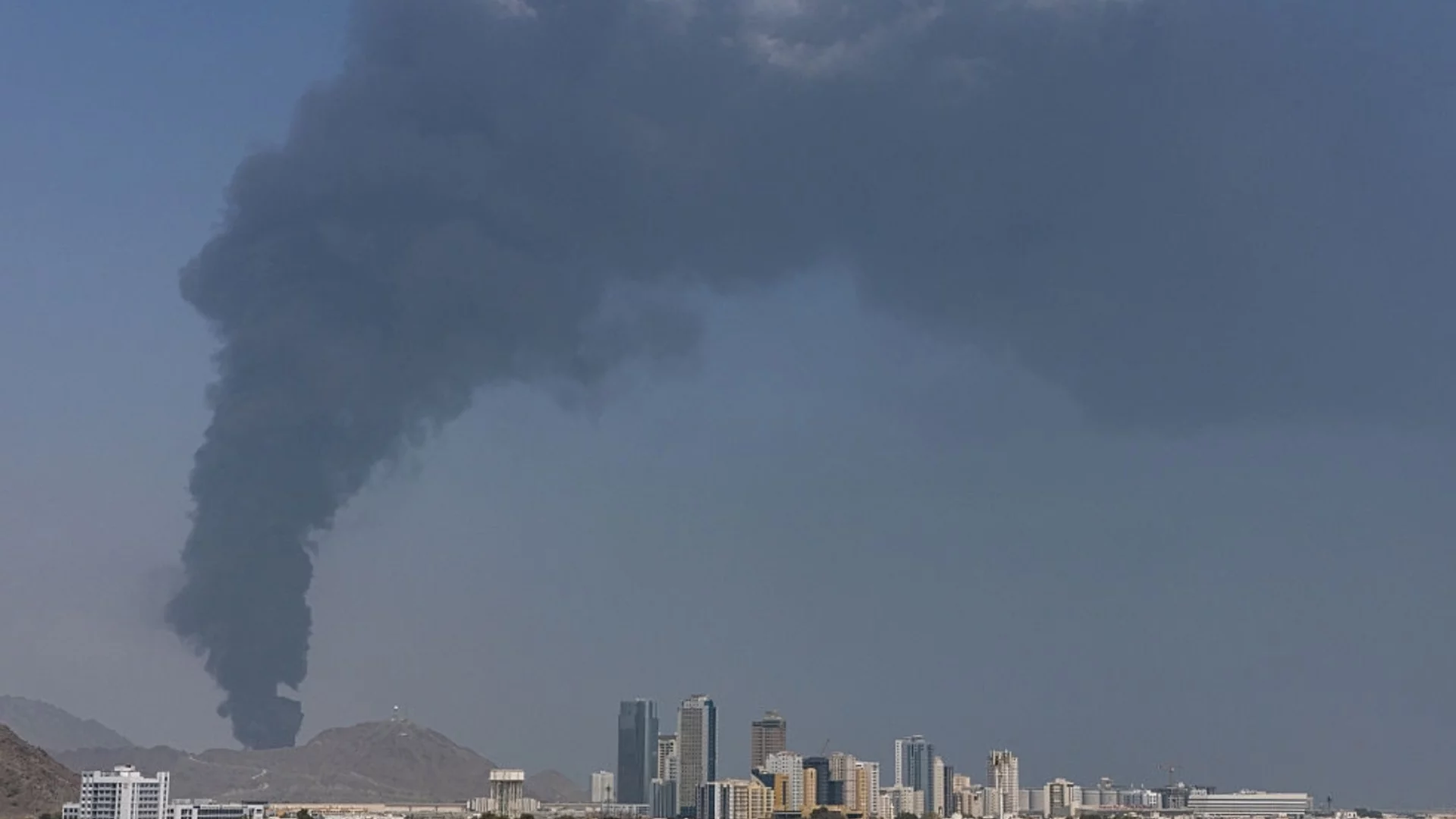 Токсичен петролен дъжд от Иран застрашава Китай и Централна Азия (ВИДЕО)