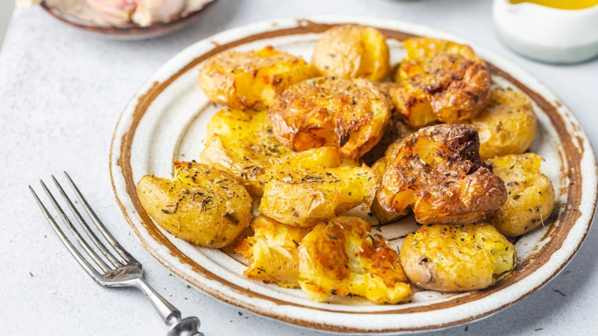 Как да приготвим най-вкусните задушени картофки с пресен копър