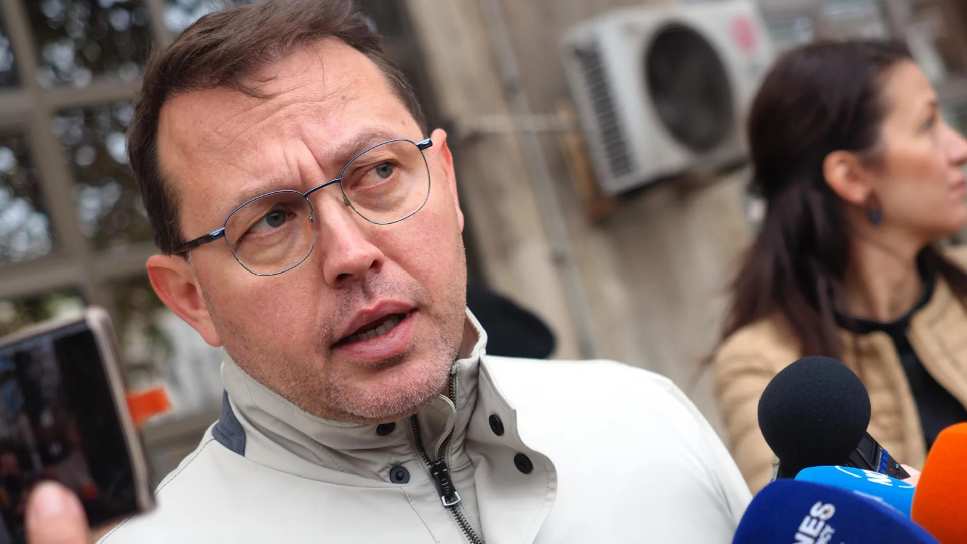 Директорът на педиатрията: Пулмологията работи, преговаряме с напусналия екип да се върне