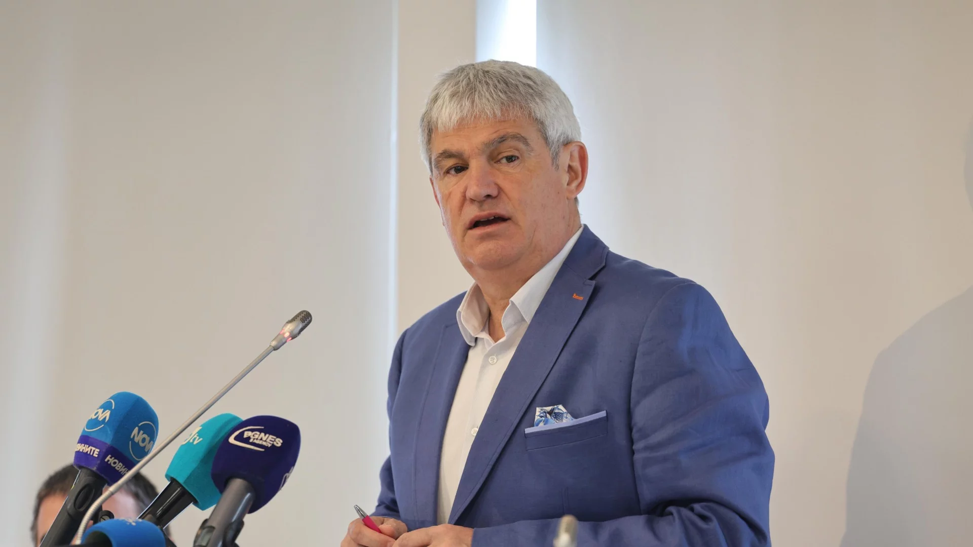 "Чували ли сте за реформи в Кралските пощи?": Пламен Димитров защити исканията за по-високи заплати