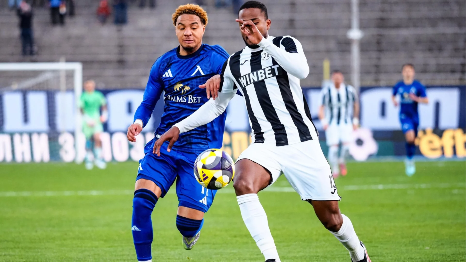 Култов футболист от близкото минало скочи срещу съдиите и „неблагодарника“ Око за дузпата на Левски