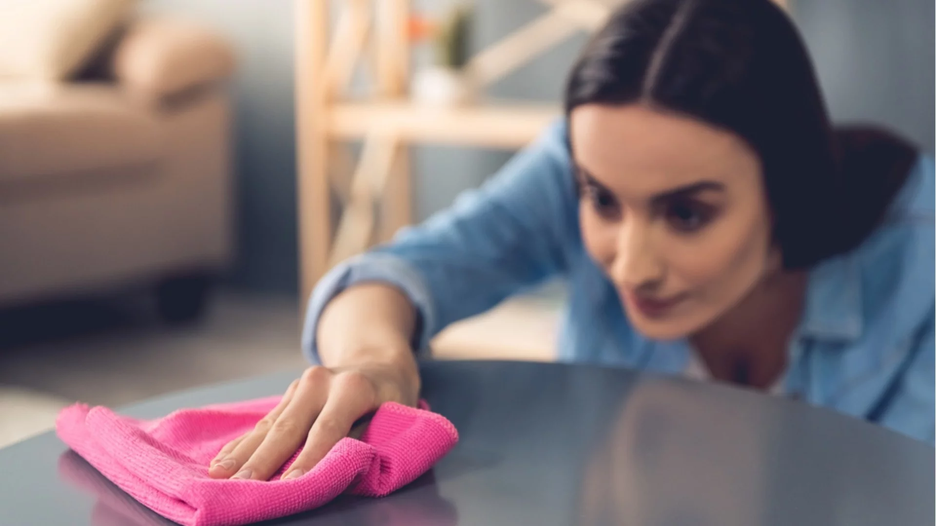 Колко често трябва да почистваме праха у дома