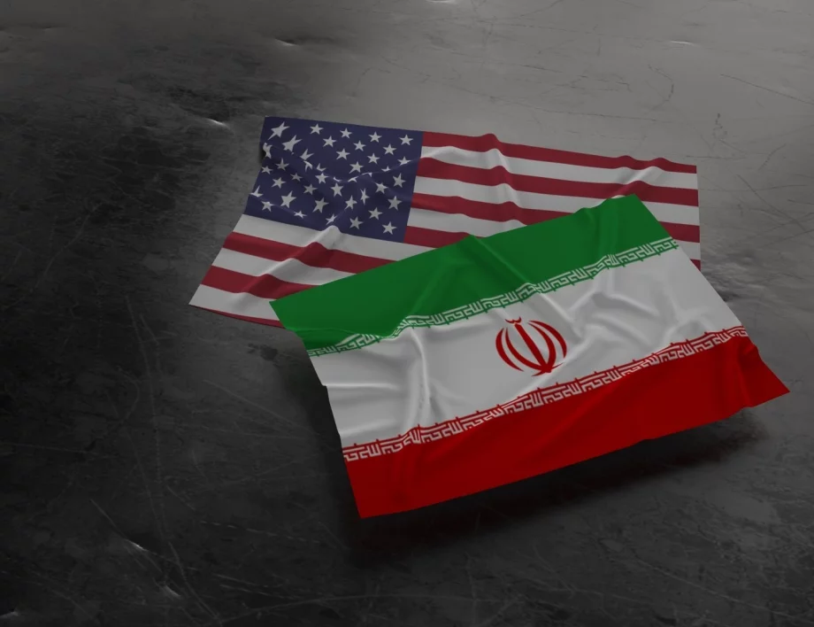 Печелят ли САЩ и Израел войната срещу Иран, или вече затъват в нея? Анкетата на Actualno.com