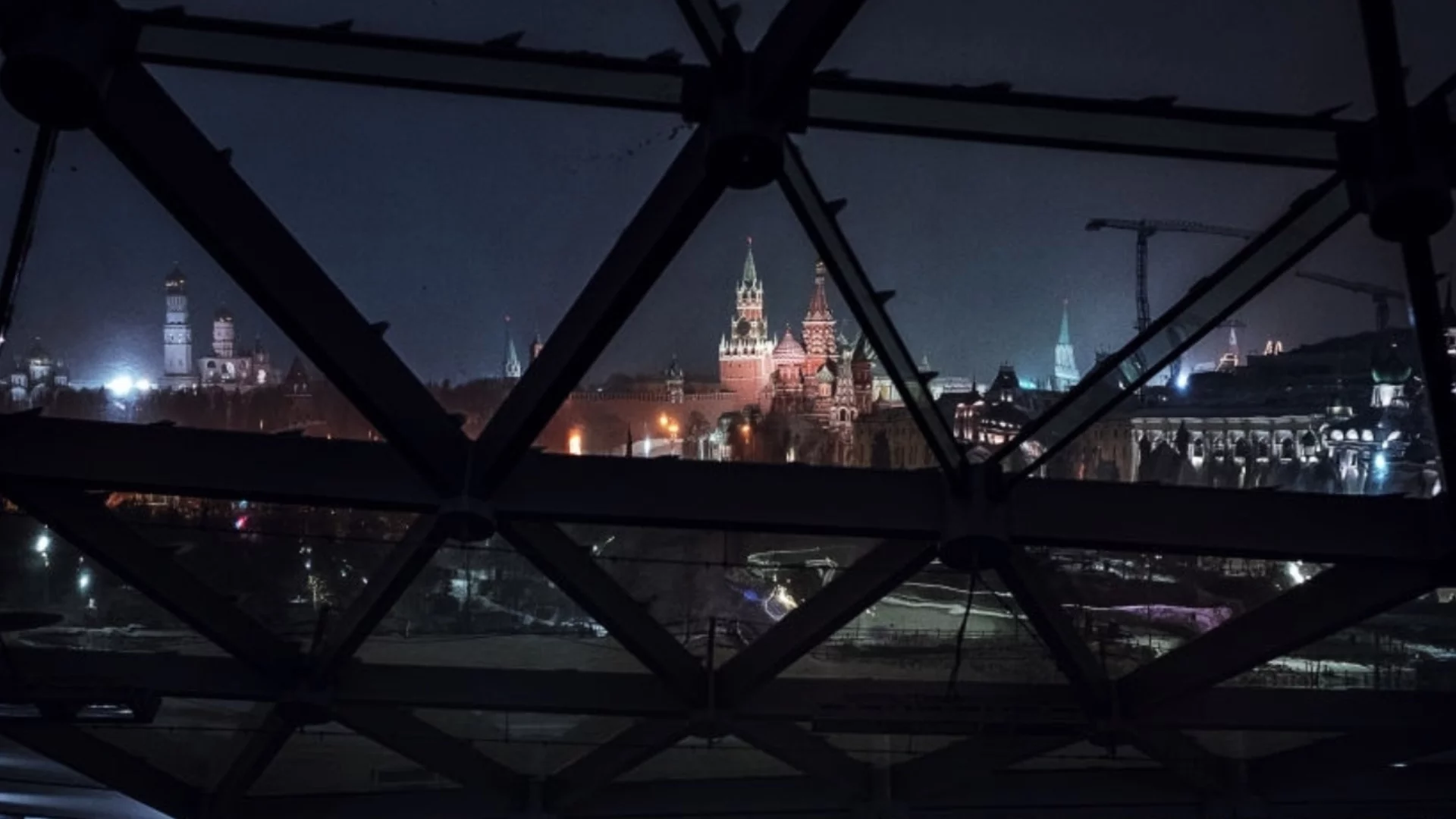 Проучване: Руският бизнес все повече мисли предимно да затваря