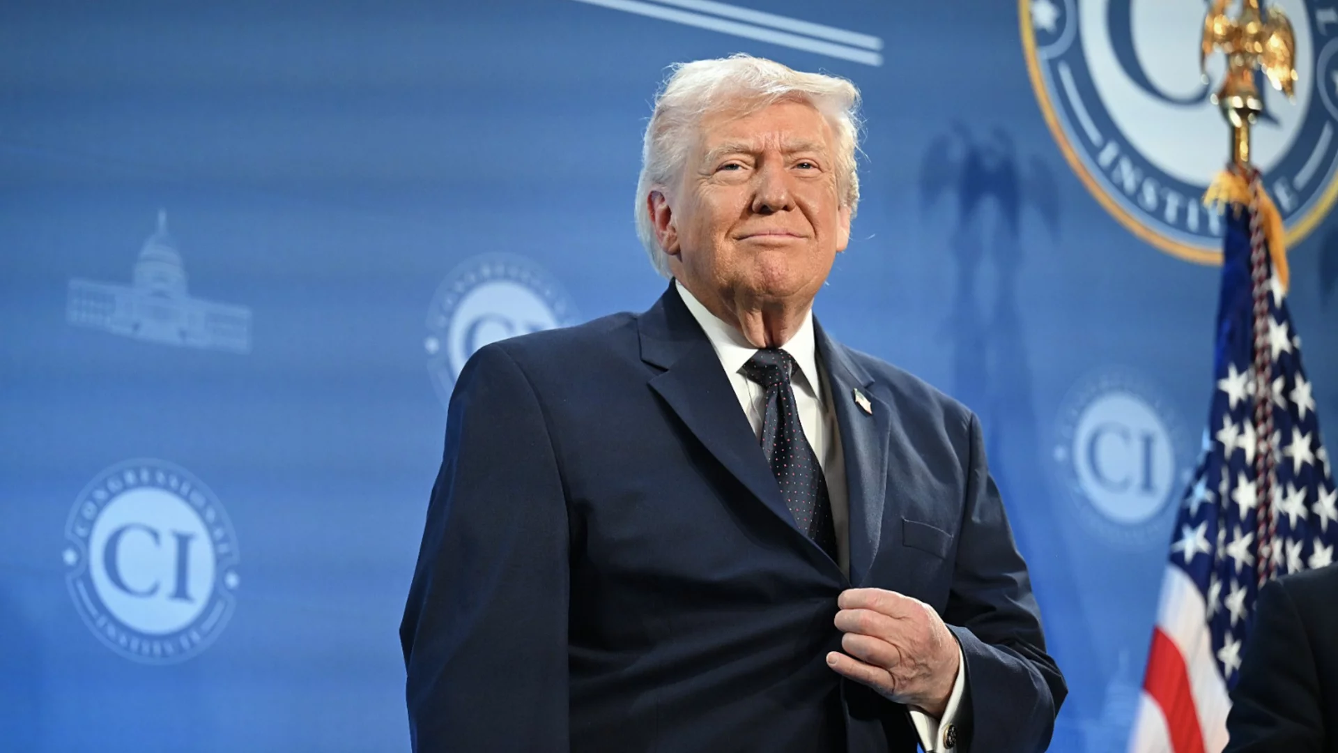 Иран плаши с невероятна цена на петрола, Тръмп вече не вижда нищо за поразяване