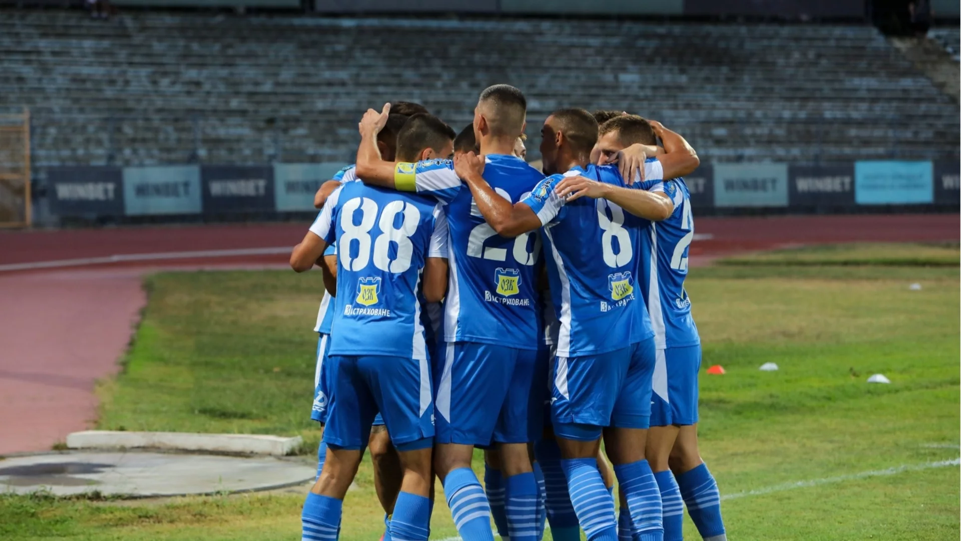 Емблематичен български тим призовава за подкрепа на 77-годишен бивш футболист, който се грижи сам за четирима внуци