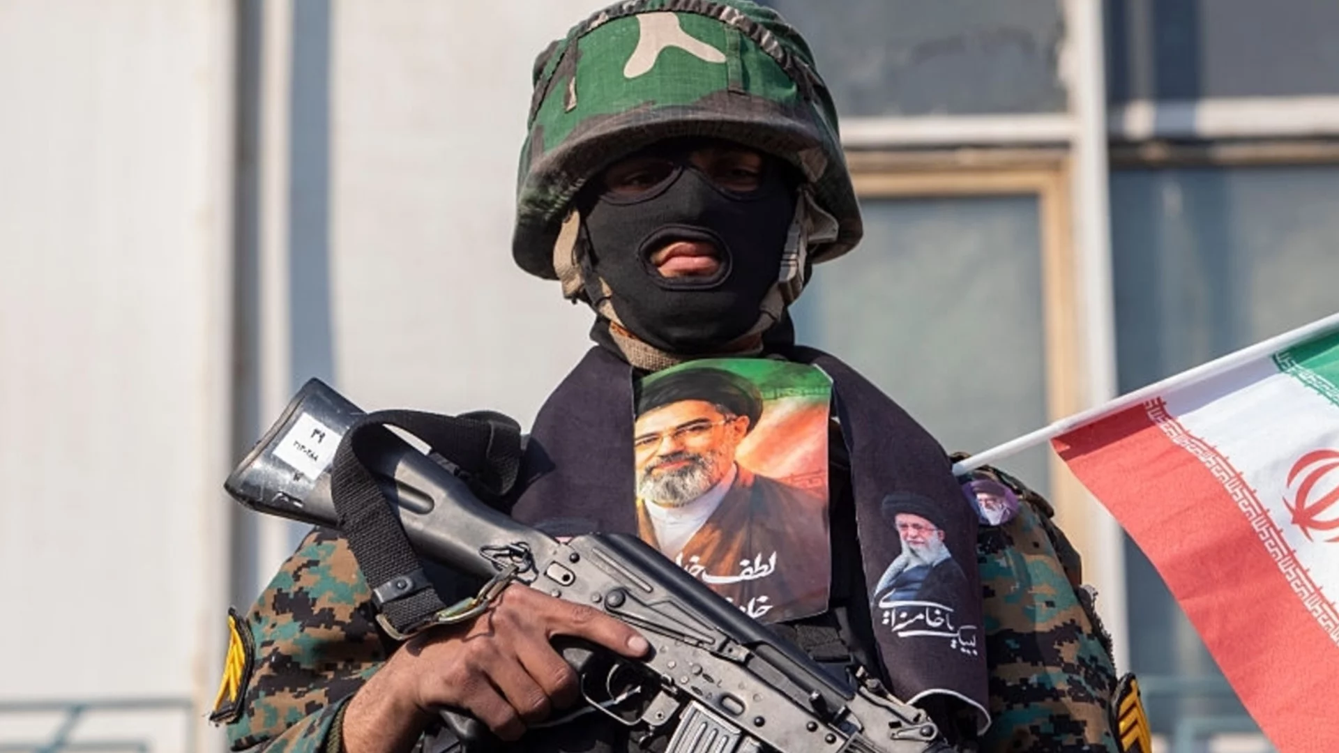 Русия предупредила Хаменей, той останал в Иран, за да умре мъченически