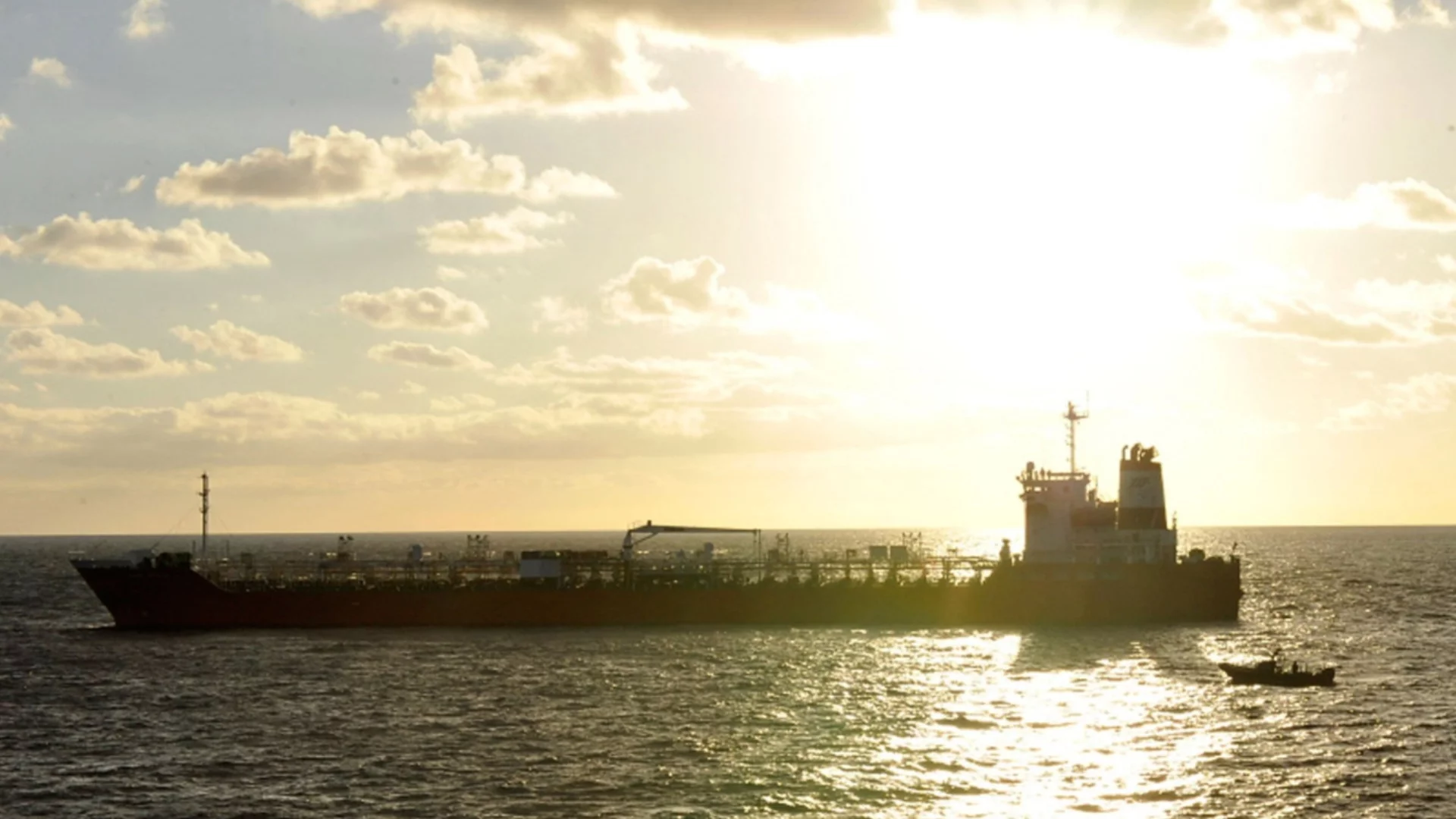 Тръмп се хвали, че победил Иран. Иран взриви американски танкер (ВИДЕО)