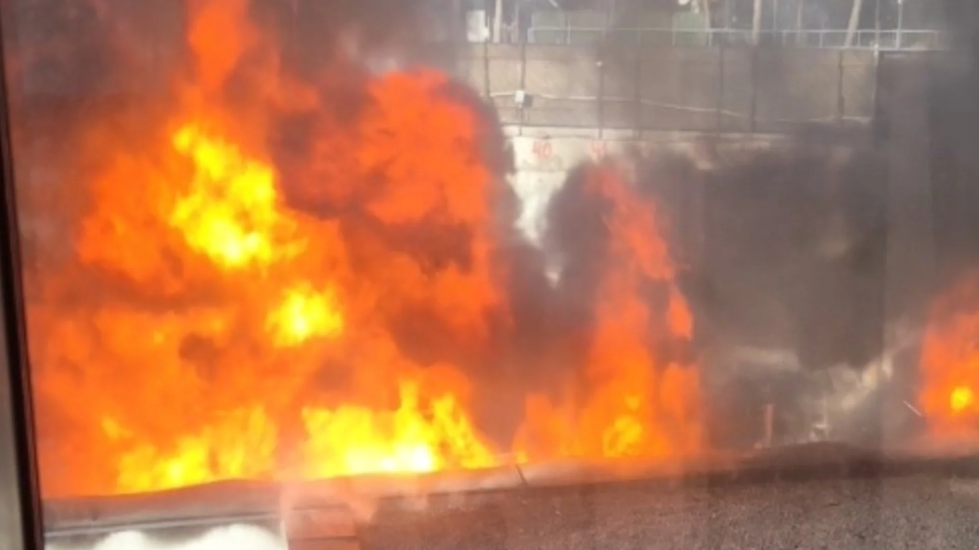 Подпалил вратите на бившата: Задържаха възрастен мъж