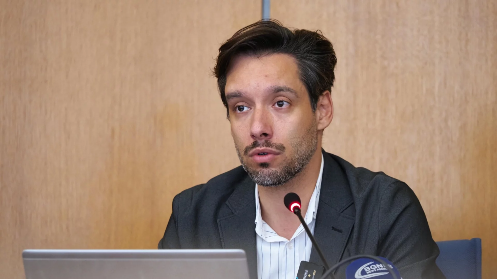 Бонев: Пеевски е подпалвач, който изнася лекции по пожарна безопасност