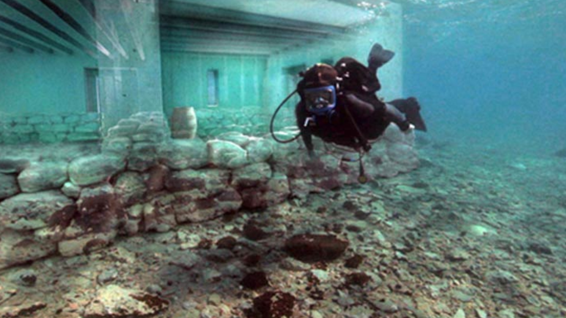 Учени откриха останки от древен потънал град в Либия