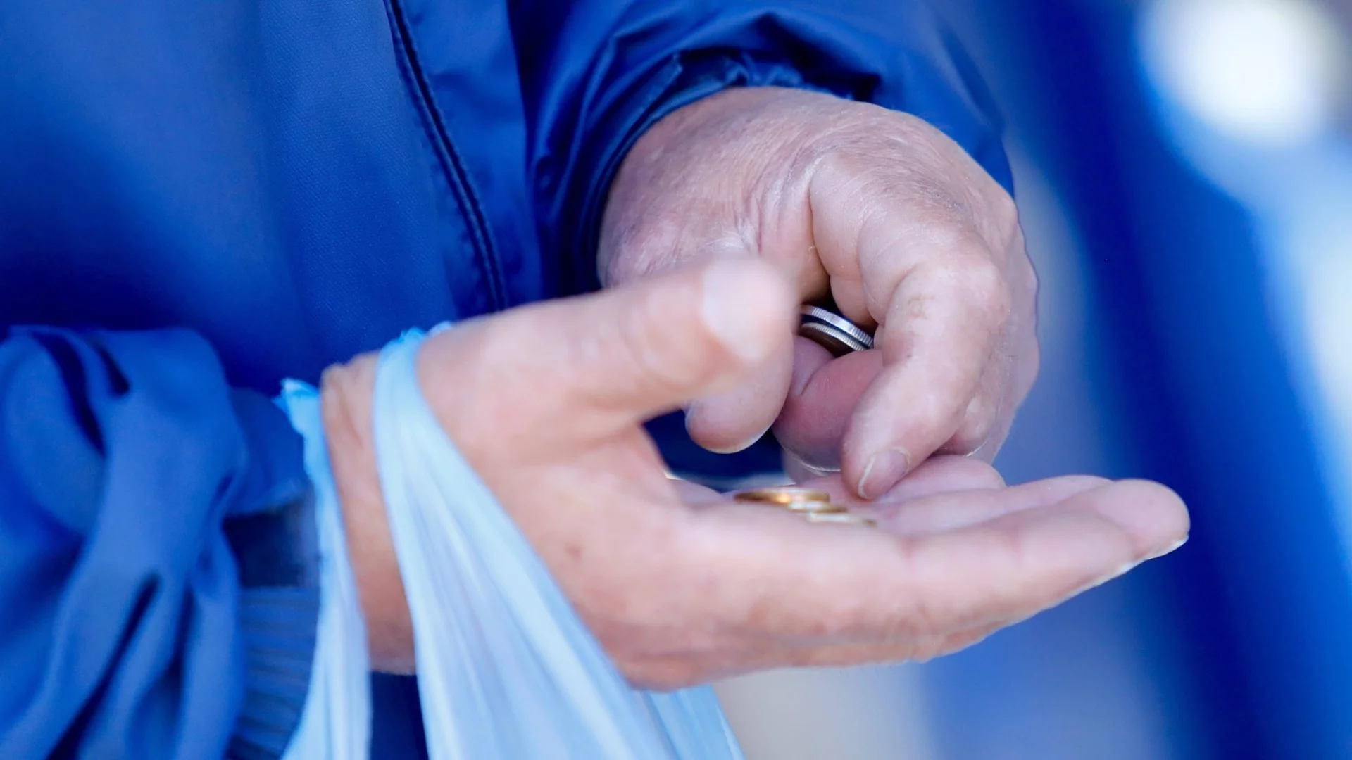 За Коледа и Великден: ГЕРБ внесе промените за празничните добавки