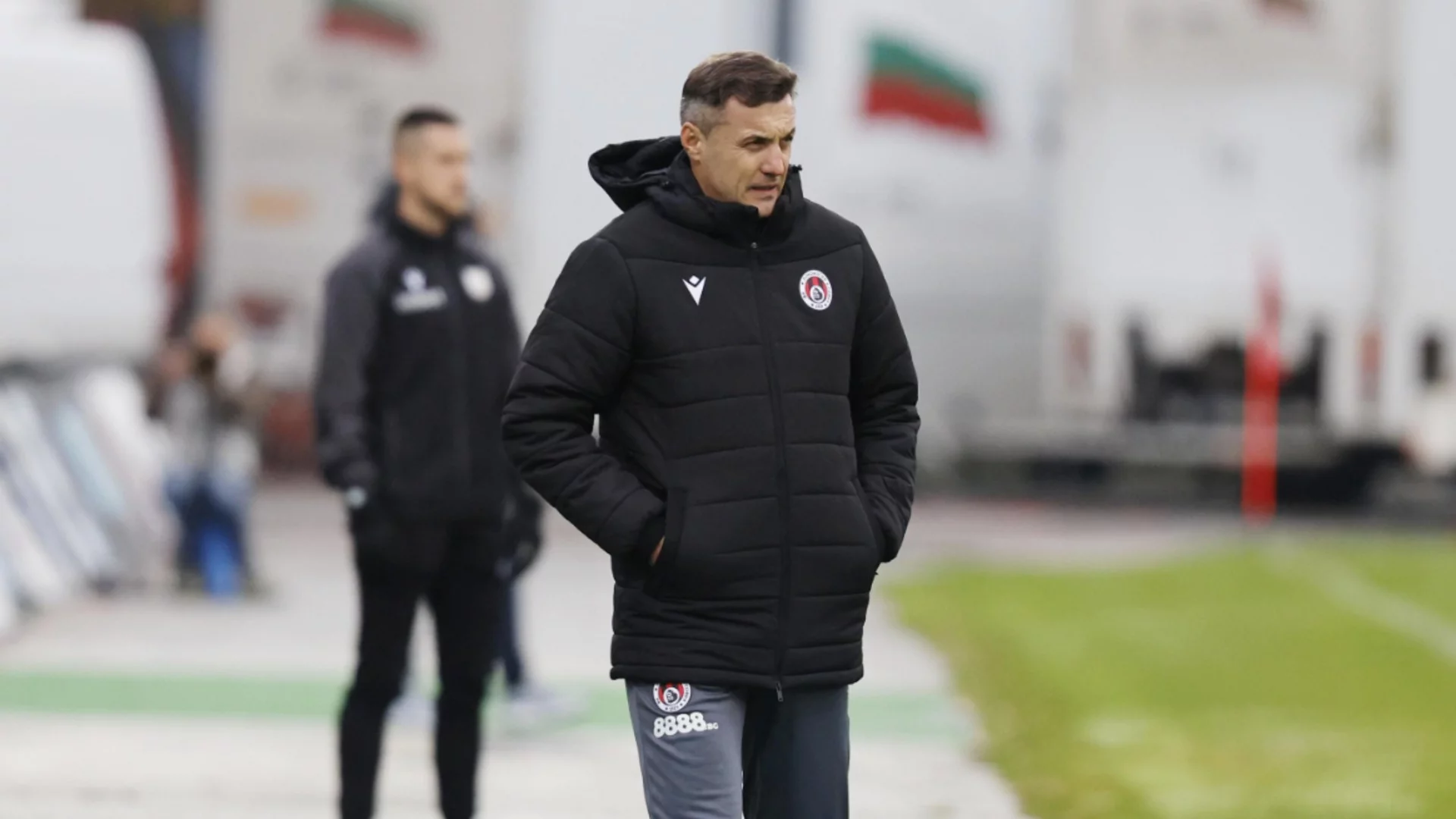 Столът на Станислав Генчев в Локомотив София се клати здраво – загуба от Славия слага край на авантюрата му в „Надежда“