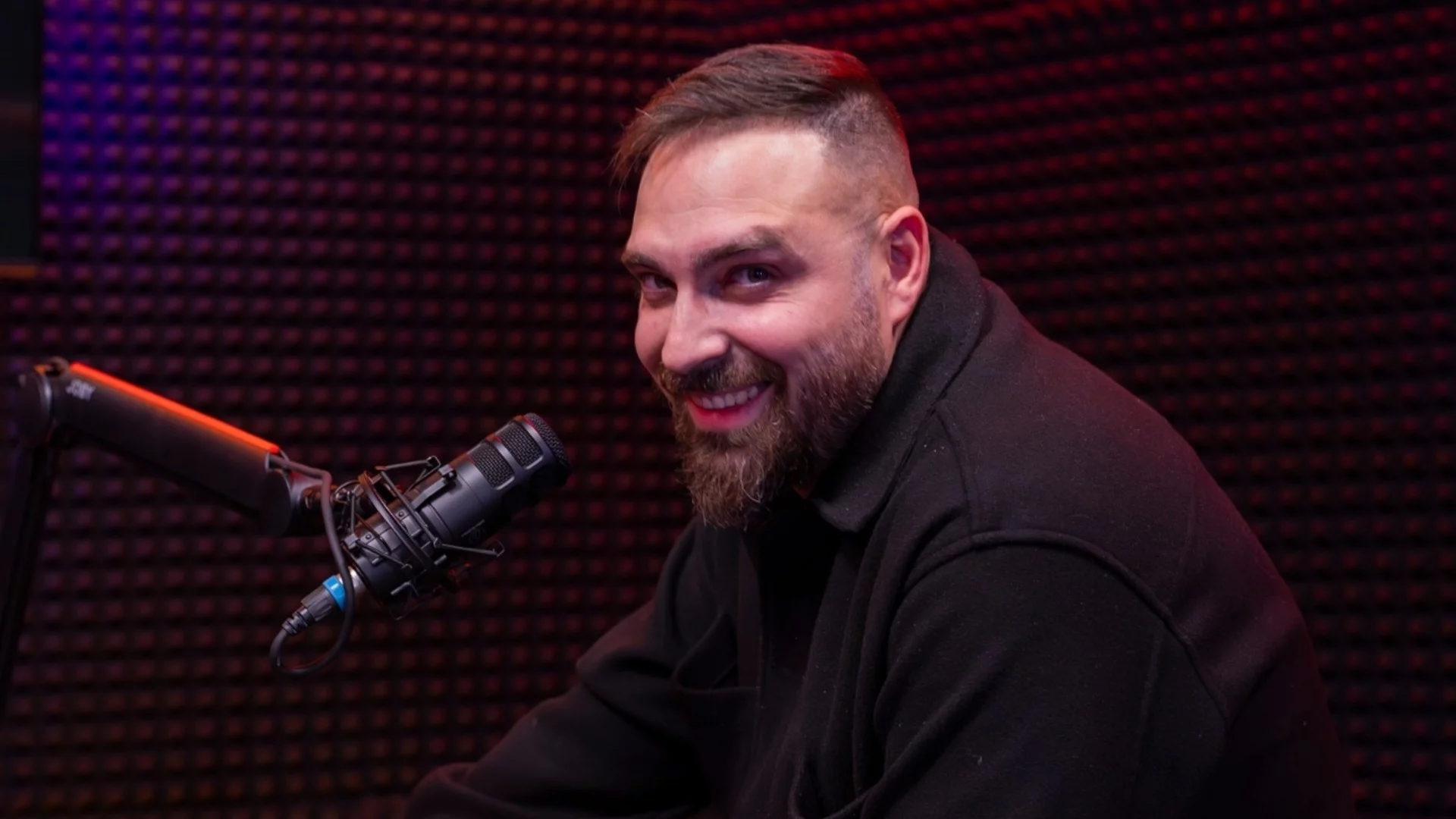 ТоТо H срещу новинарския шум с новата си песен "Не, не искам да зная" (ВИДЕО)